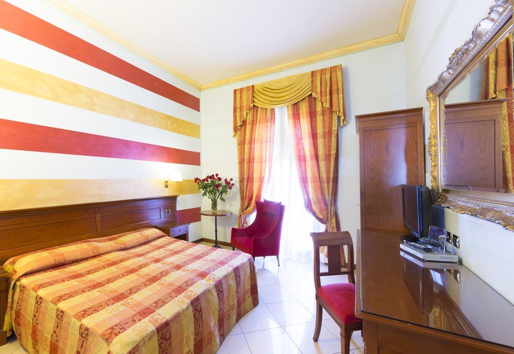 Hotel Londra Alessandria Exterior foto