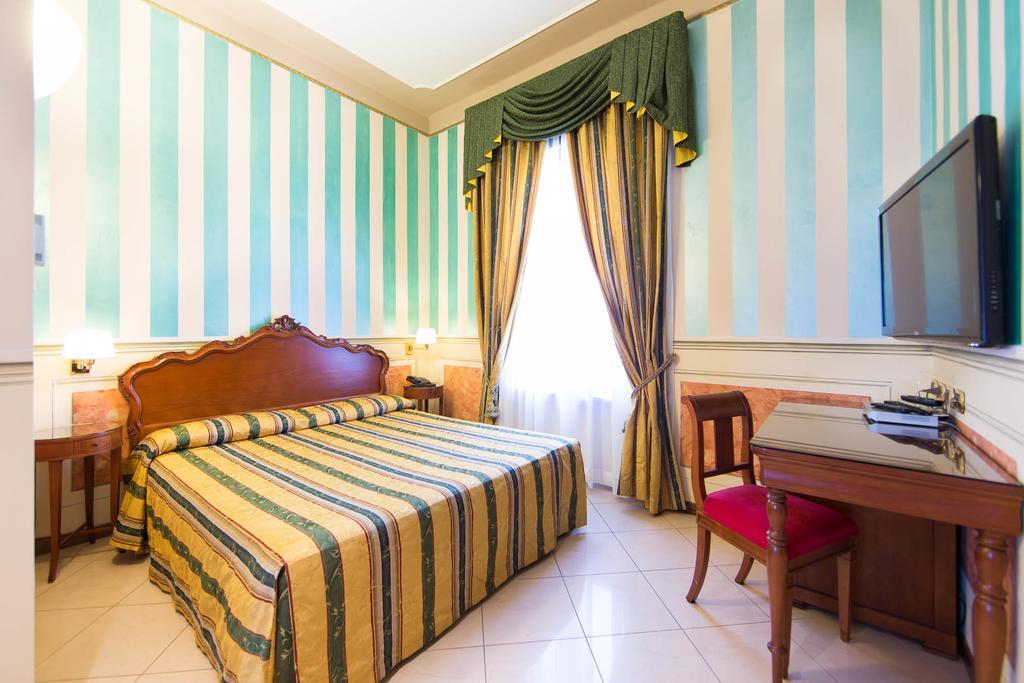 Hotel Londra Alessandria Exterior foto